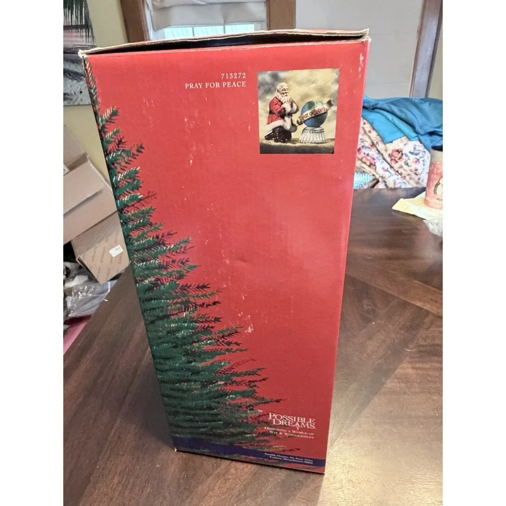Dept 56 Possible Dreams Clothique 713272 Santa Pray for Peace lights up box